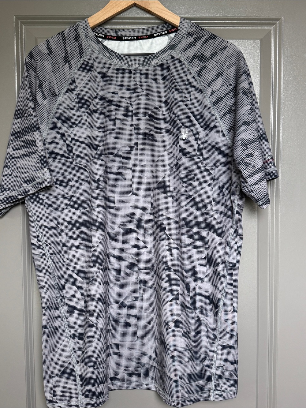 Spyder Men’s Gray/Camo Short Sleeve Swim Tee